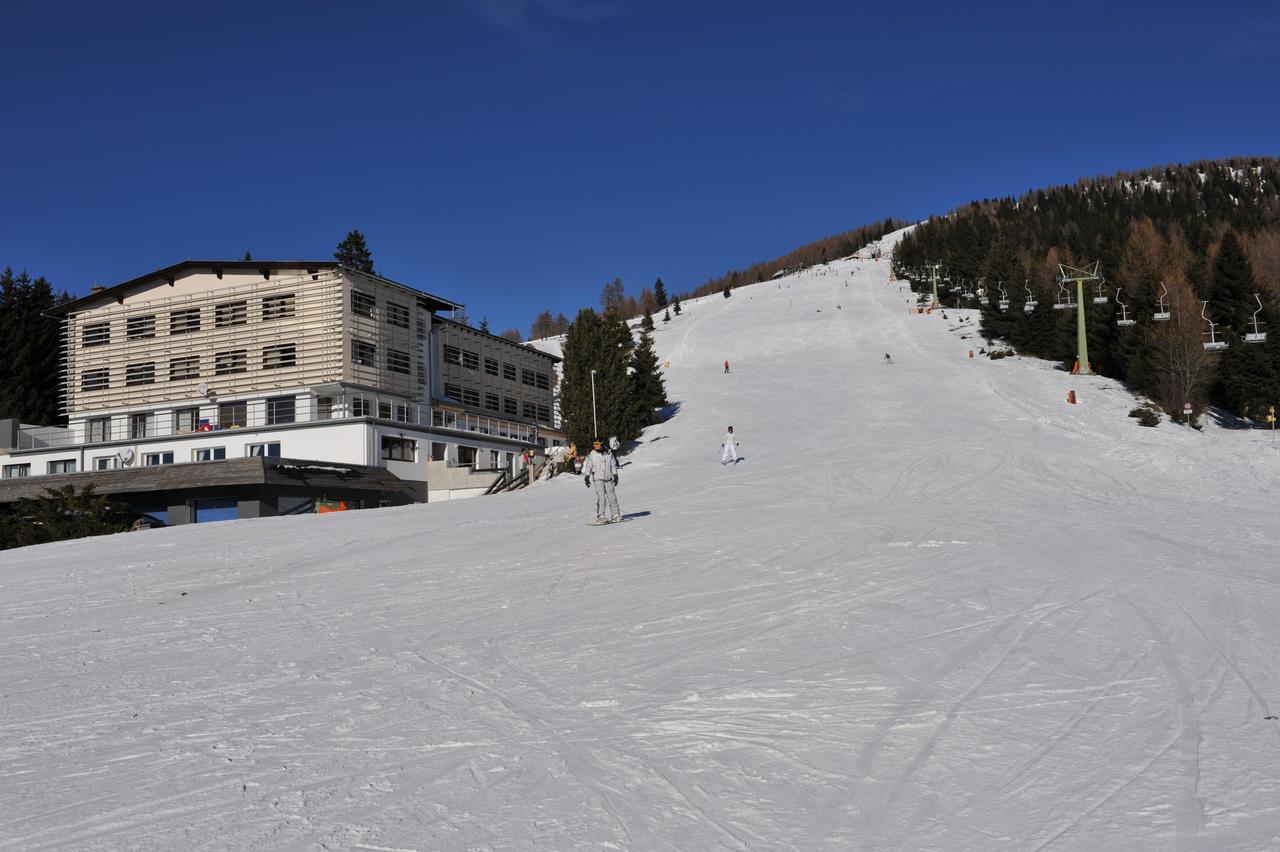 Hotel Alpenrose Gerlitzen Треффен Экстерьер фото